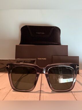 Tom Ford Square Sunglasses in Smoky Gray - Full Inclusion - Brand New!!